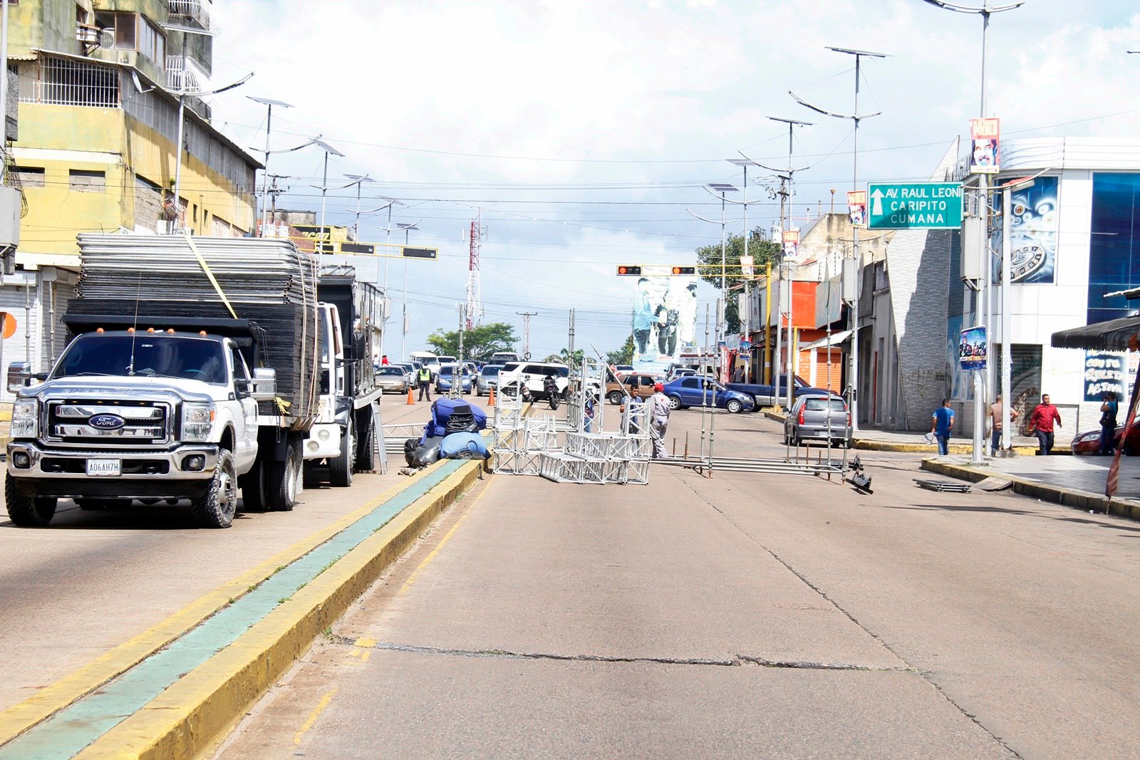 Cierran un tramo de la avenida Juncal por motivos a culminación de la feria de San Simón