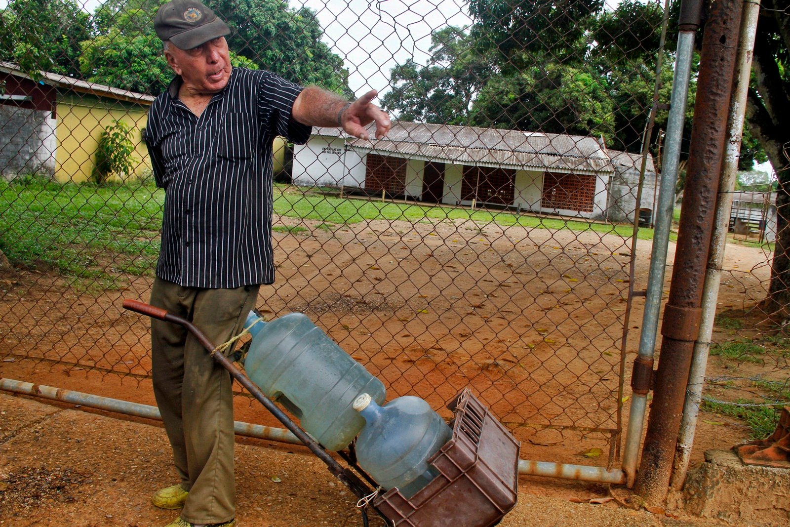 Dos semanas sin agua tienen tres sectores de la parroquia La Cruz