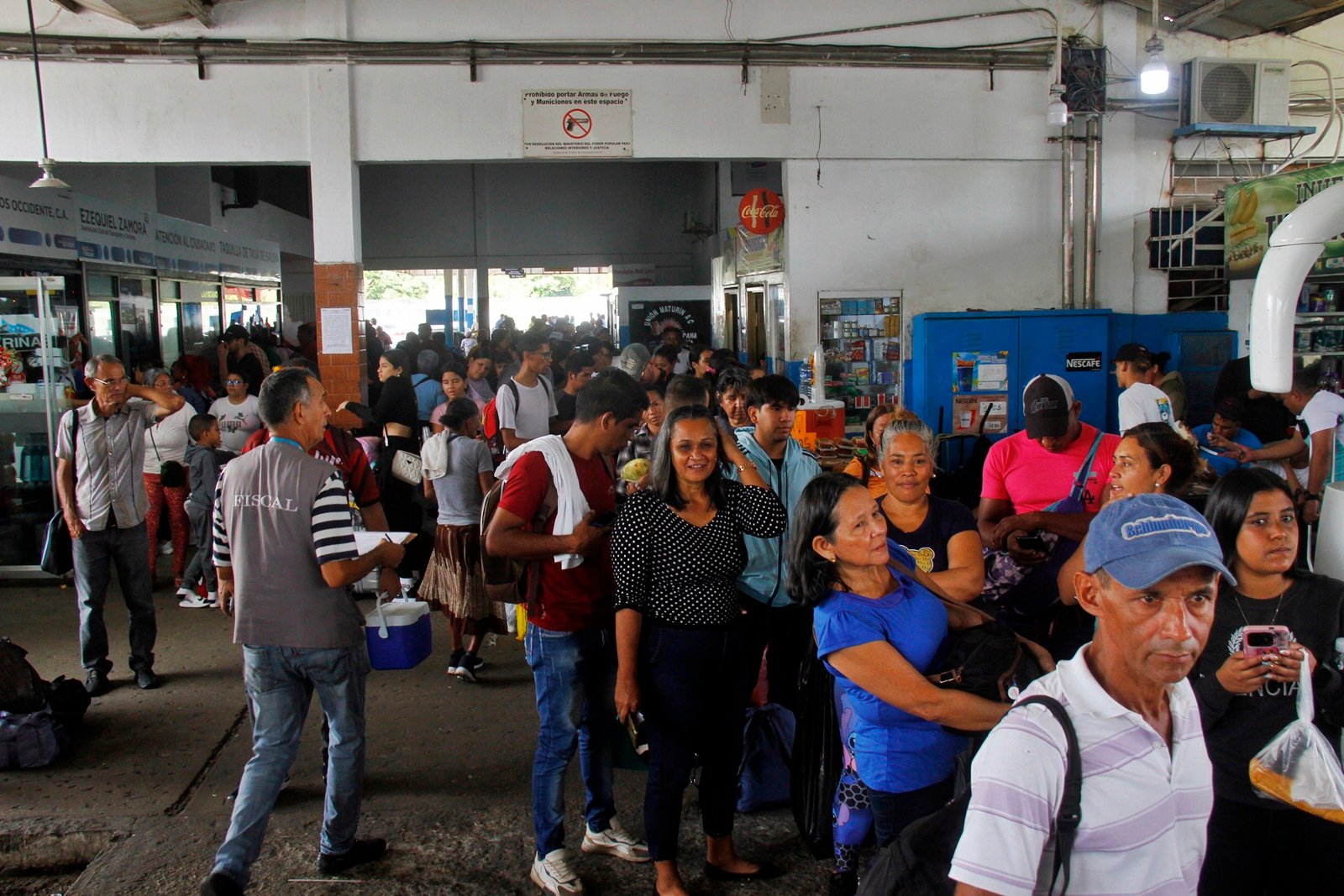 Gran afluencia de pasajeros de moviliza por el terminal de Maturín este sábado 21D