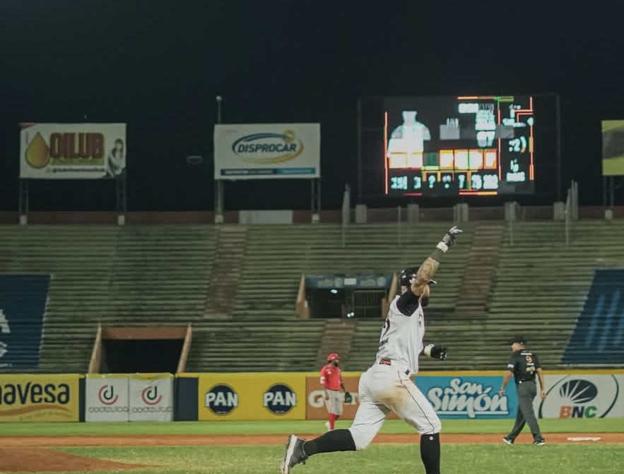 ¡Histórico! Alí Castillo deja en el terreno a Cardenales con su hit 600