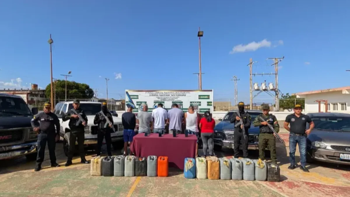 Detienen a trabajadores de una estación de servicio: revendían gasolina subsidiada