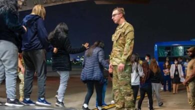 Llega a Ecuador vuelo con 122 deportados de Estados Unidos