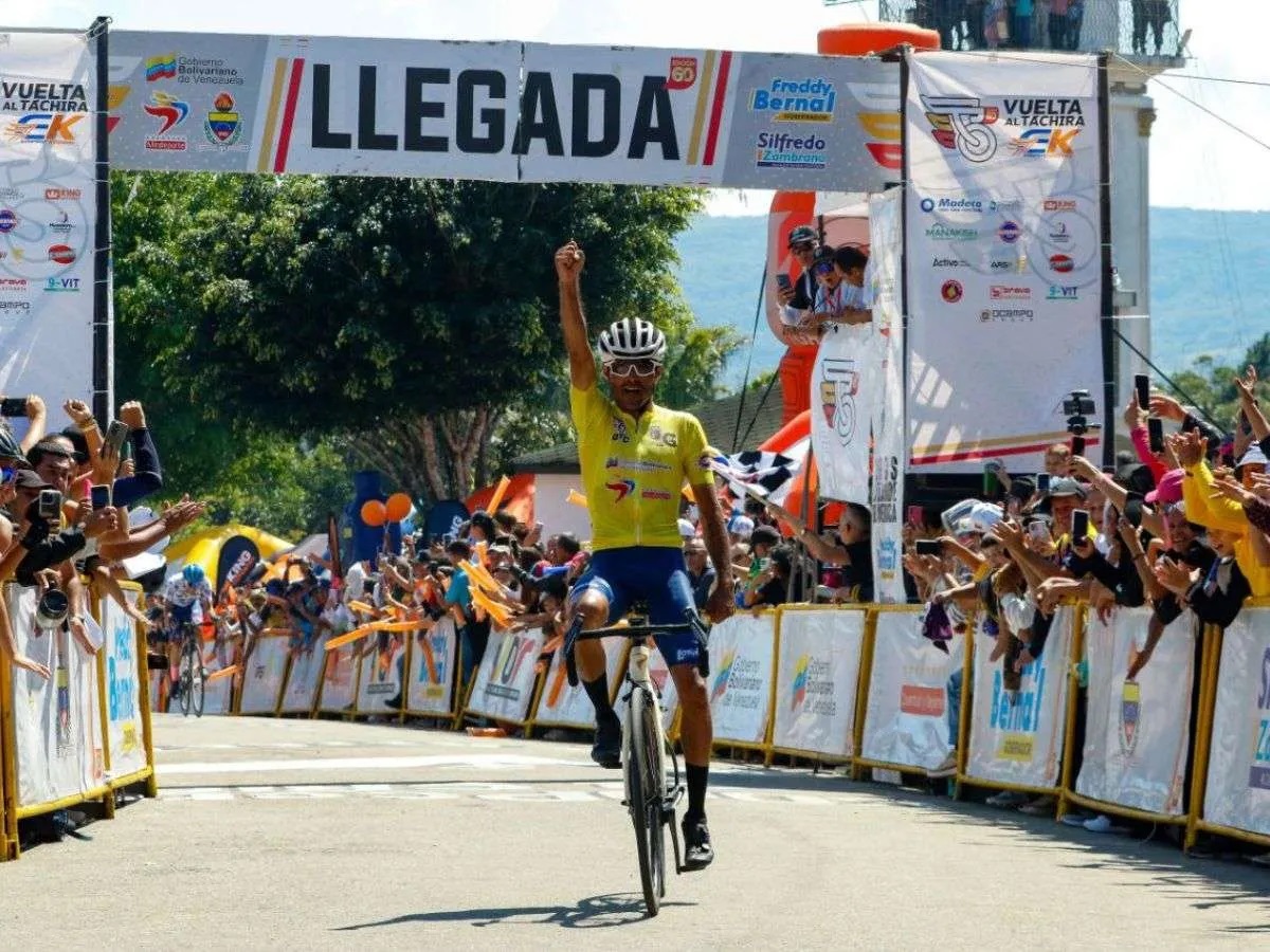 Eduin Becerra es el nuevo monarca de La Vuelta al Táchira