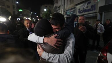 Hamas justificó el retraso por “complicaciones en el terreno y la continuación de los bombardeos” de Israel este domingo
