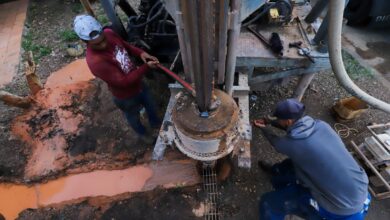 El gobernador Ernesto Luna inspeccionó el inicio de la perforación del pozo de aguas profundas del sector Cecilia Núñez Sucre, ubicado en la parroquia Las Cocuizas
