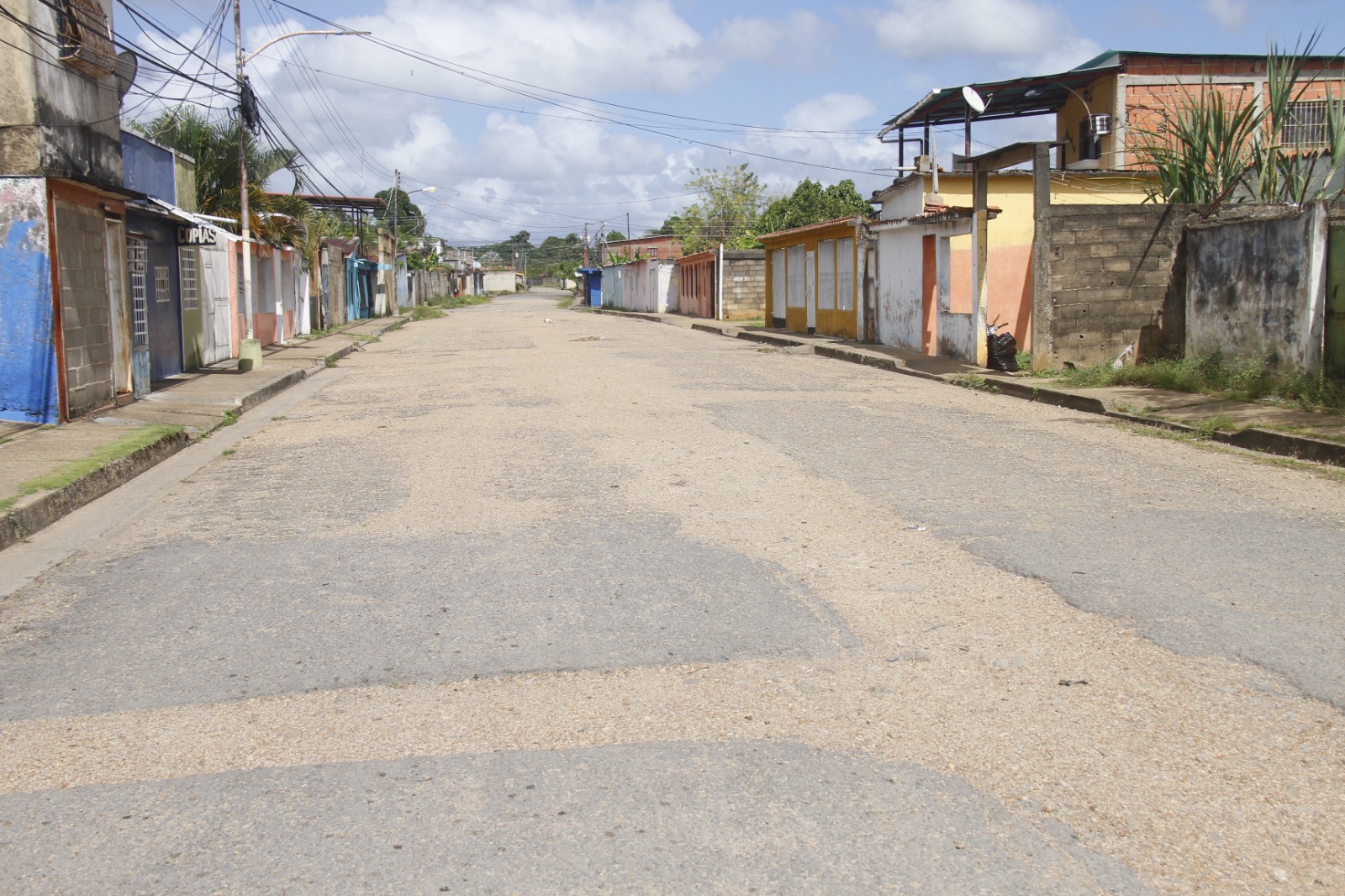 Destruidas están las calles del sector El Silencio en Maturín