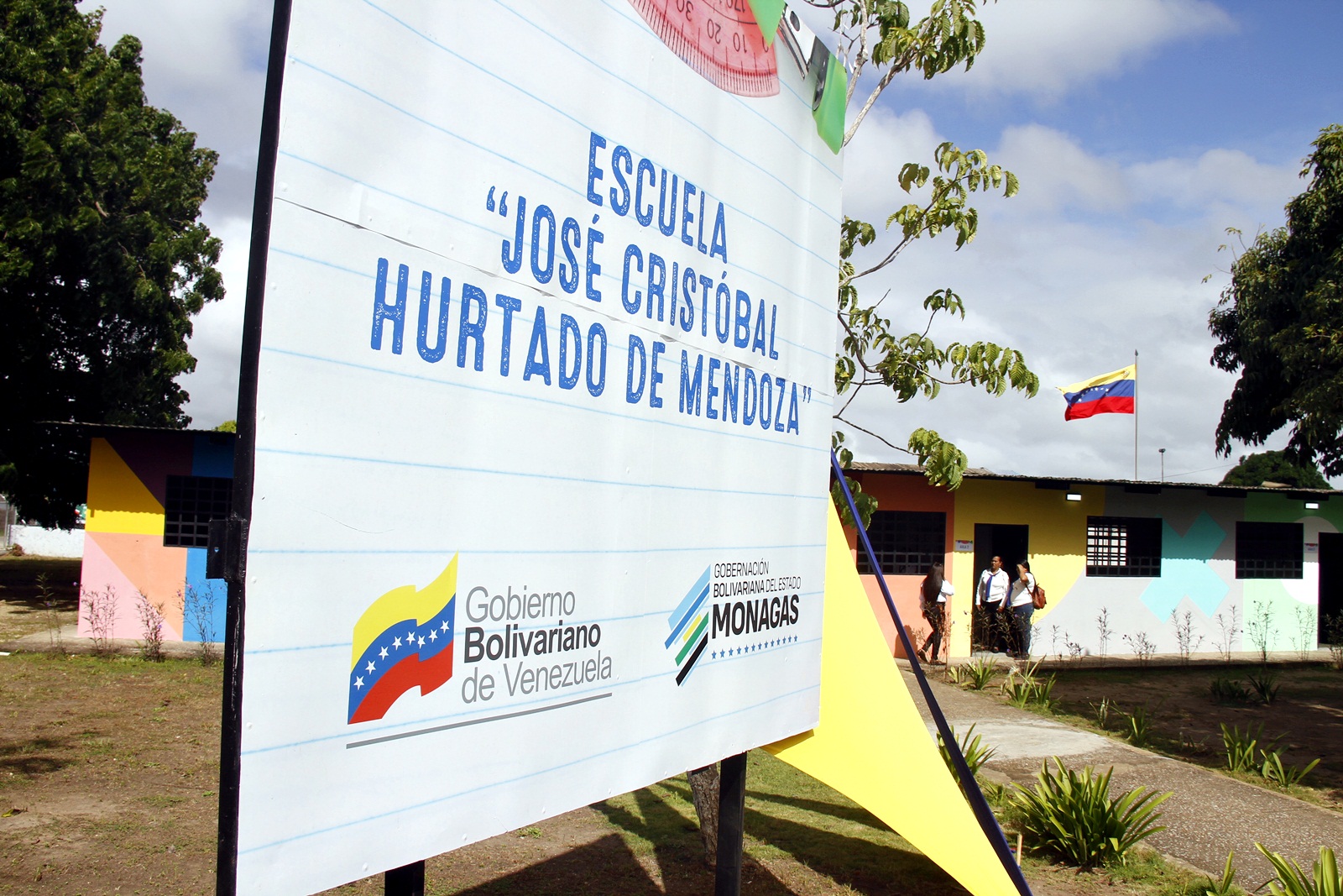 Entregan rehabilitado el liceo, escuela y preescolar del sector Villa Heroica en Maturín