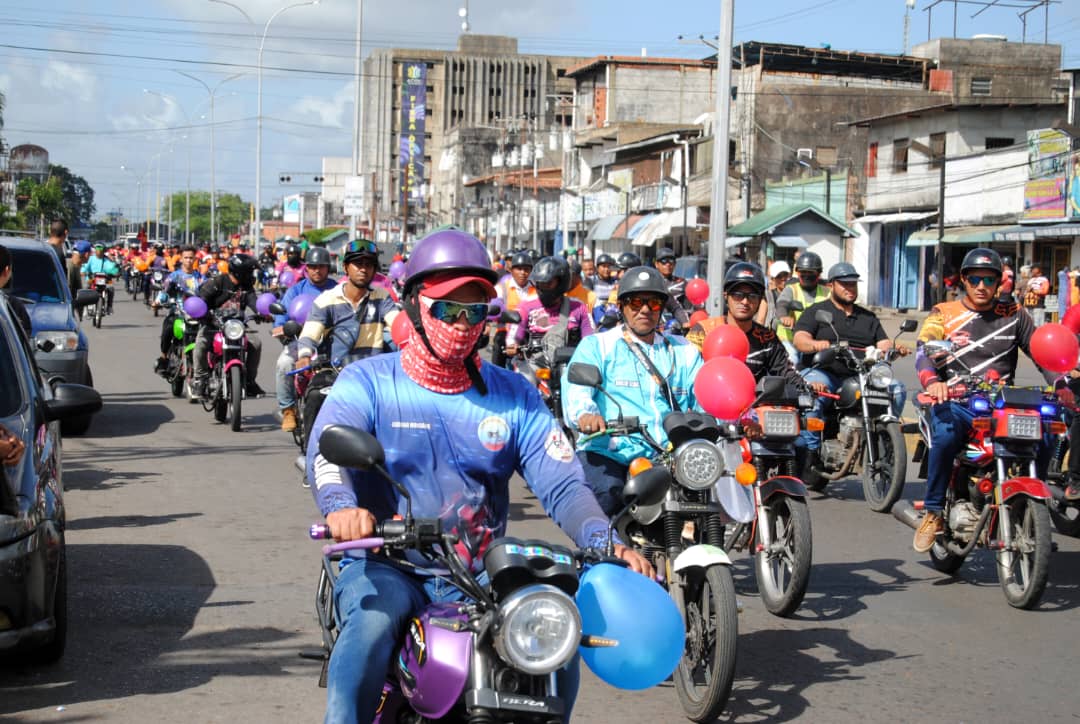 La actividad fue realizada para mostrar su respaldo a la juramentación del presidente Nicolás Maduro este 10 de enero.