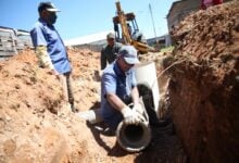 Construyen colector de aguas servidas en el sector Campo Ayacucho