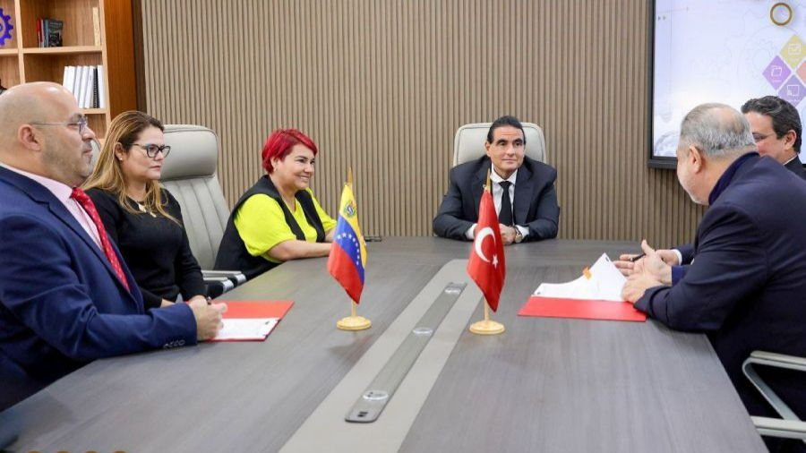 Venezuela y Turquía suscriben convenios en materia turística