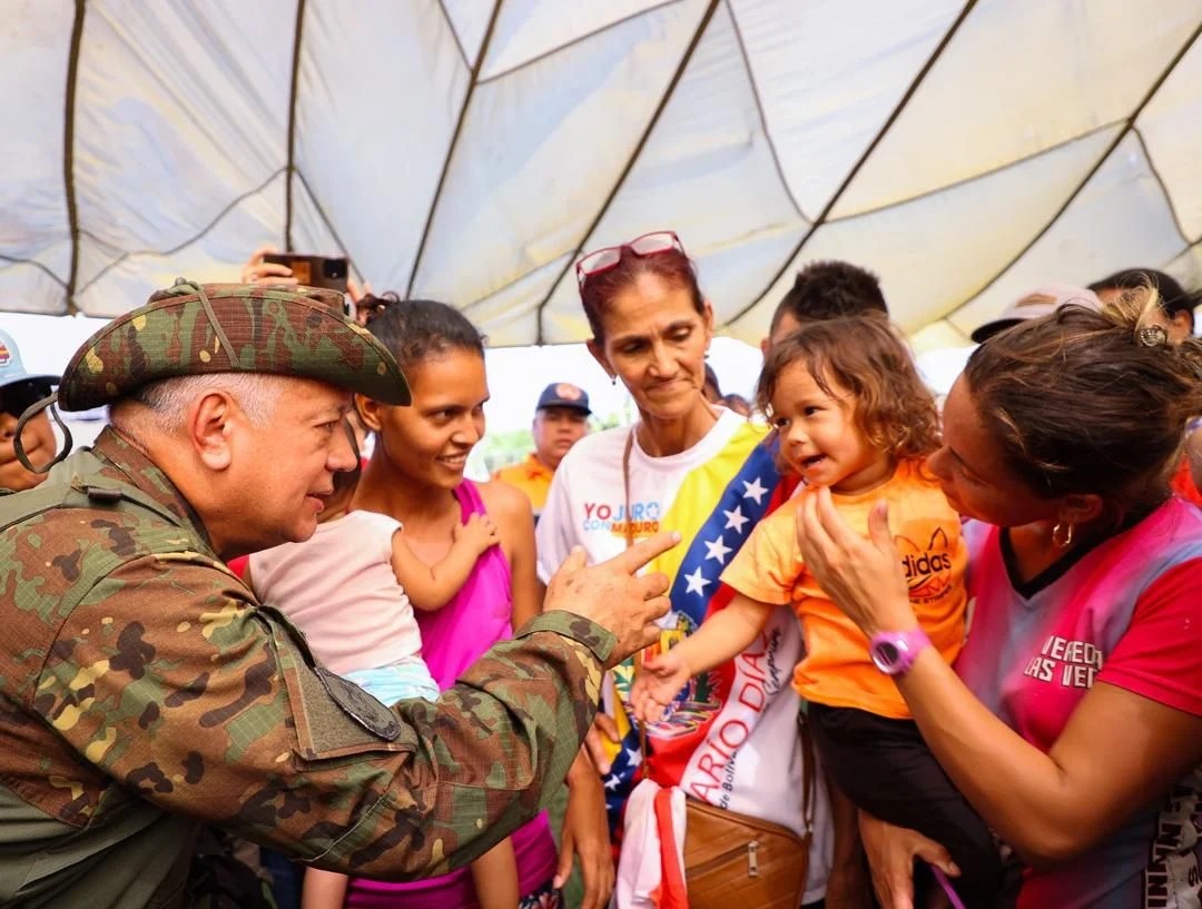 Cabello activó Operación Mercurio para socorrer a desplazados colombianos por violencia en el Catatumbo (+FOTOS)