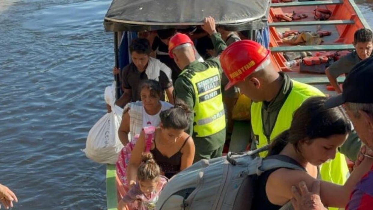 Más de mil desplazados colombianos en solo tres días se encuentran en Venezuela