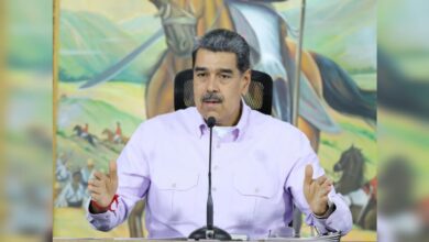 Maduro invita a gobernadores a prepararse para las elecciones del 27-Abr