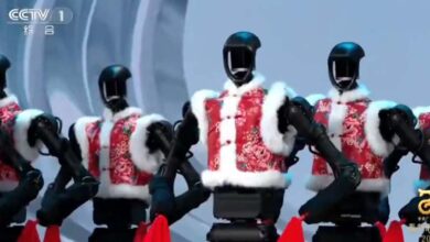 Robots bailaron durante el espectáculo del Año Nuevo chino