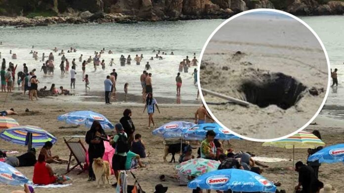 Niño fue rescatado con retroexcavadora tras quedar atrapado en la arena de playa en Chile