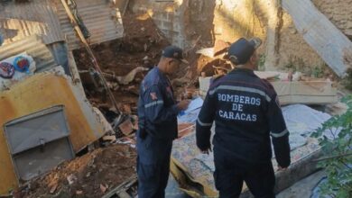 Muere adolescente tras desplomarse dos viviendas en Caricuao