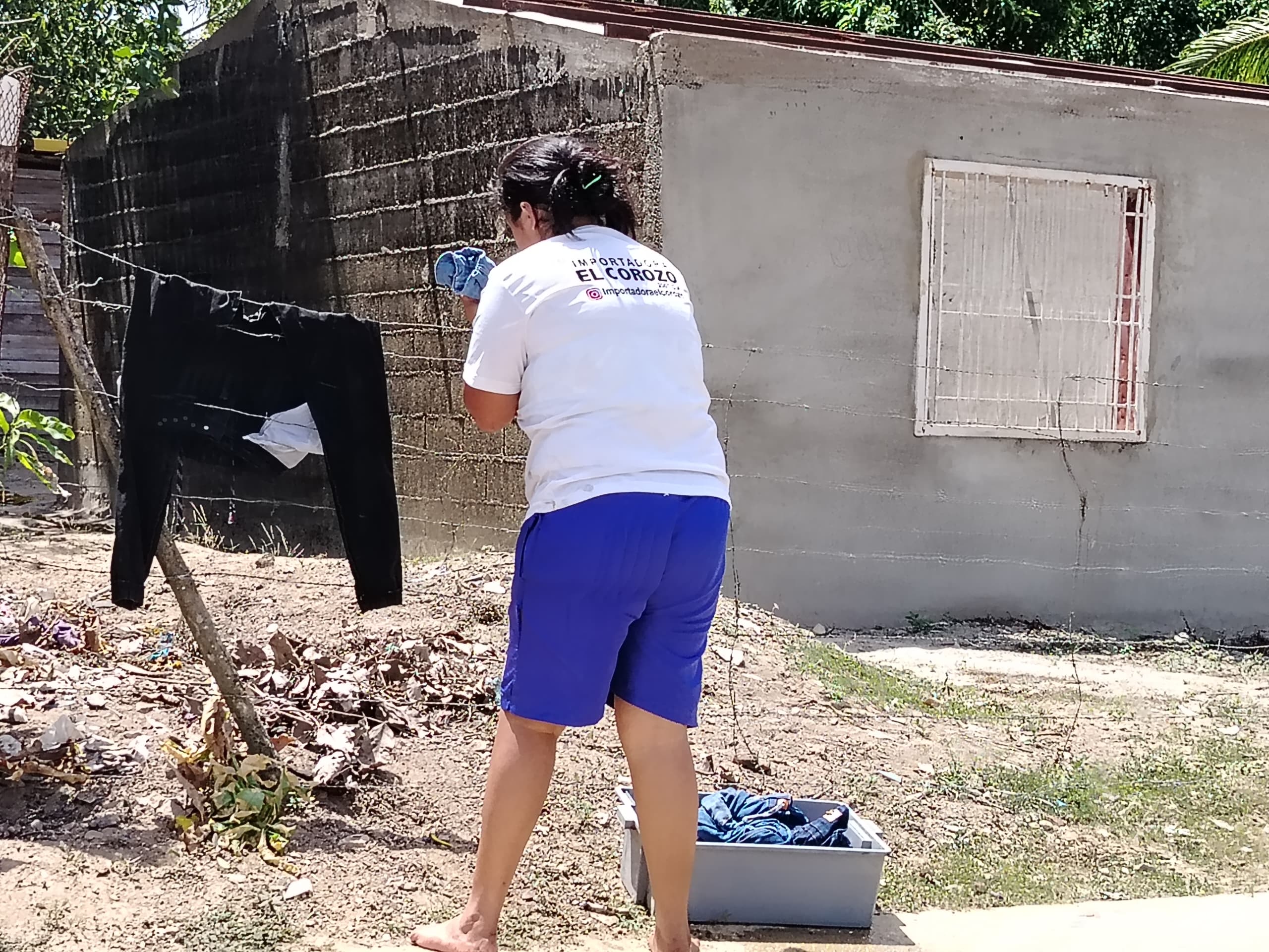 Sin una gota de agua viven en el sector El Valle.