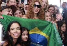 Shakira desata locura en Brasil tras su llegada para el inicio de su gira