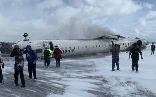 Un avión de pasajeros se estrelló al intentar aterrizar en un aeropuerto de Canadá