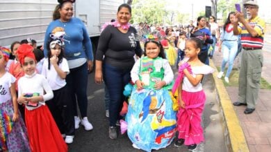 Cuatro instituciones educativas realizaron su desfile del Carnaval