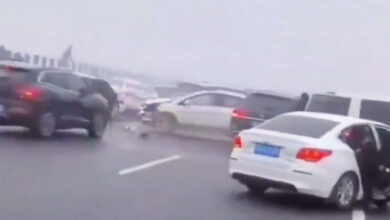Más de 100 vehículos chocan en un puente congelado en China