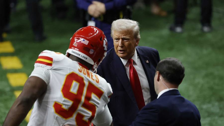 Trump se convierte en el primer presidente de EEUU en asistir a un Super Bowl