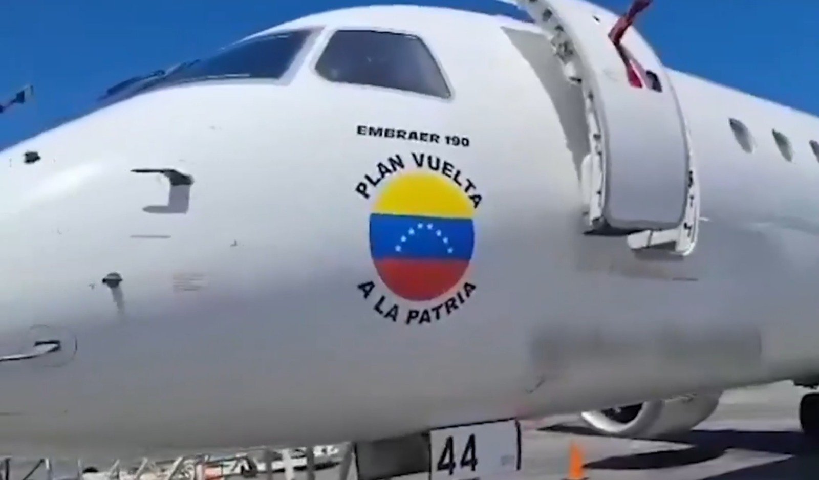 Aviones de Conviasa llegan a Texas para primeros vuelos de repatriados venezolanos