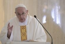 Papa Francisco no ha vuelto a sufrir crisis respiratorias y puede levantarse