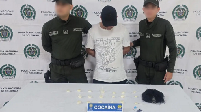 Capturan a hombre que llevaba una ‘narco peluca’ con más de 400 dosis de cocaína