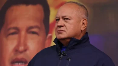 Diosdado anuncia campaña para acabar con “matraqueo” en el INTT y Saime
