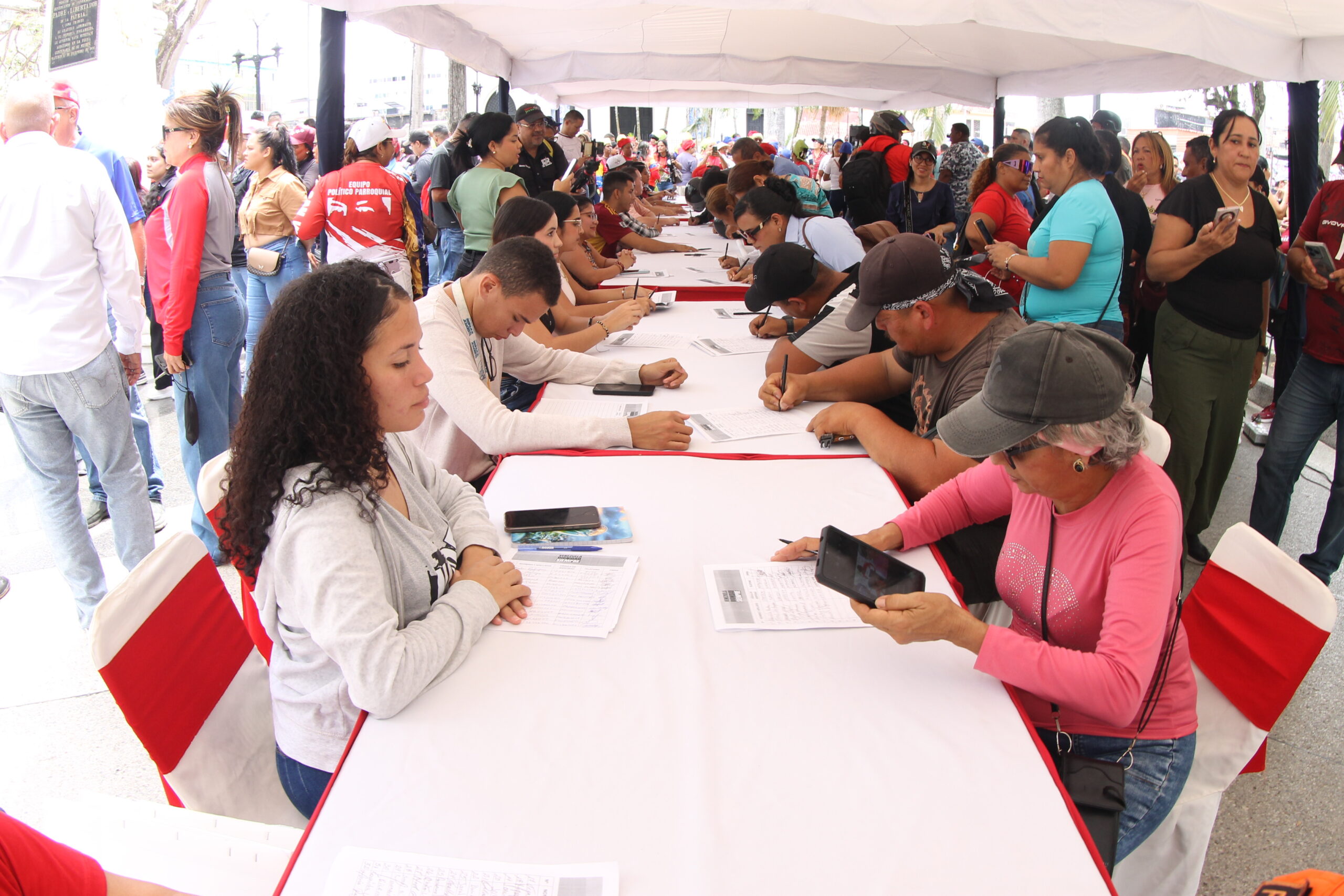 Maturín se une a la recolección de firmas en apoyo a venezolanos retenidos en El Salvador