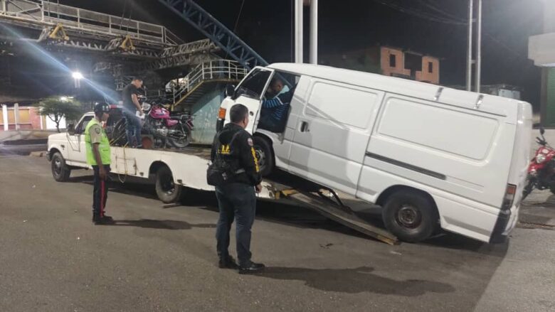 Polimaturín supervisa cumplimiento de restricción de horario nocturno a motorizados