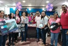 Festejan a mujeres del municipio Libertador en su día