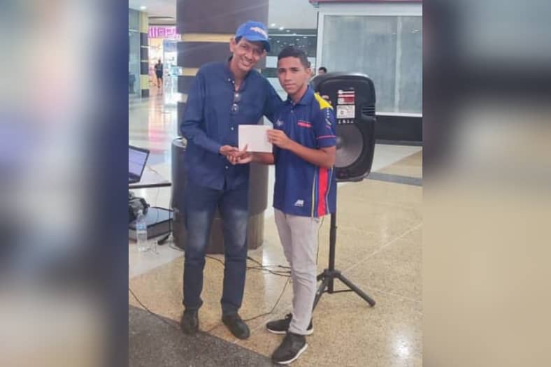 El atleta monaguense Dilson Peña se tituló campeón en torneo de ajedrez en Acarigua