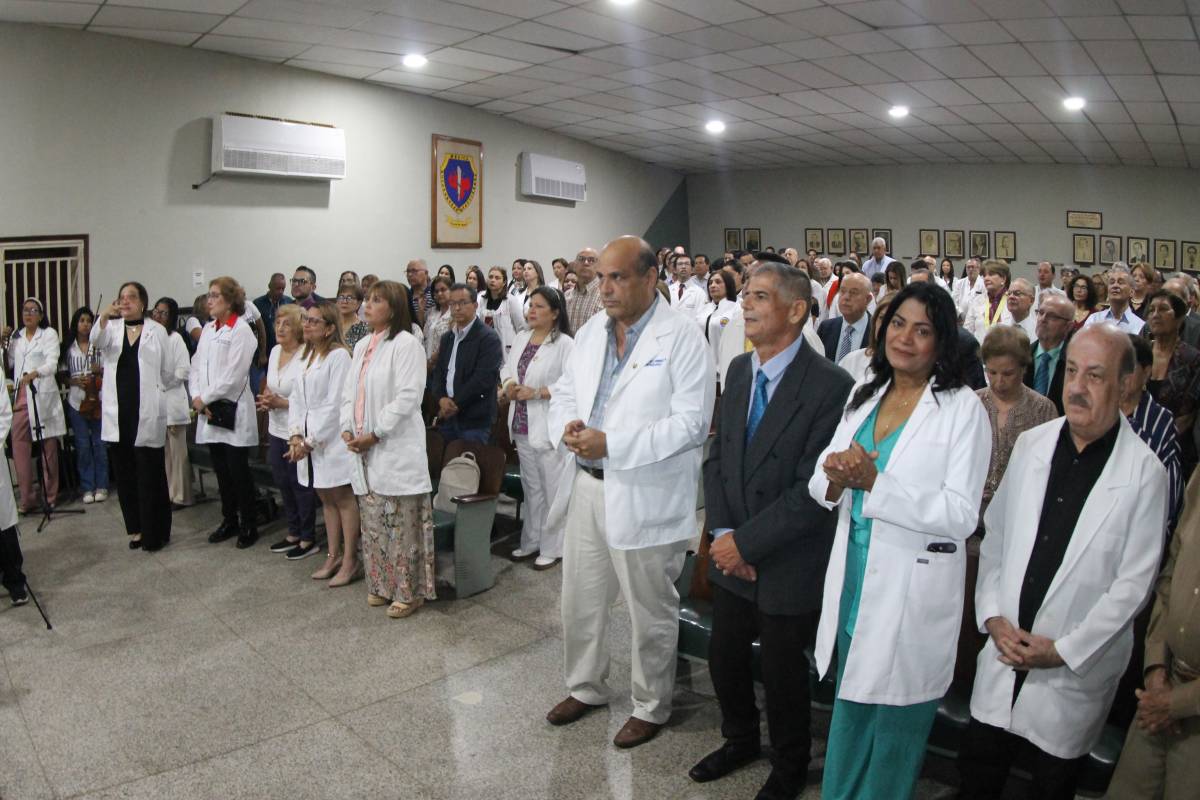 Médicos en Monagas celebraron su día con una misa y reconocimientos a más de 70 galenos