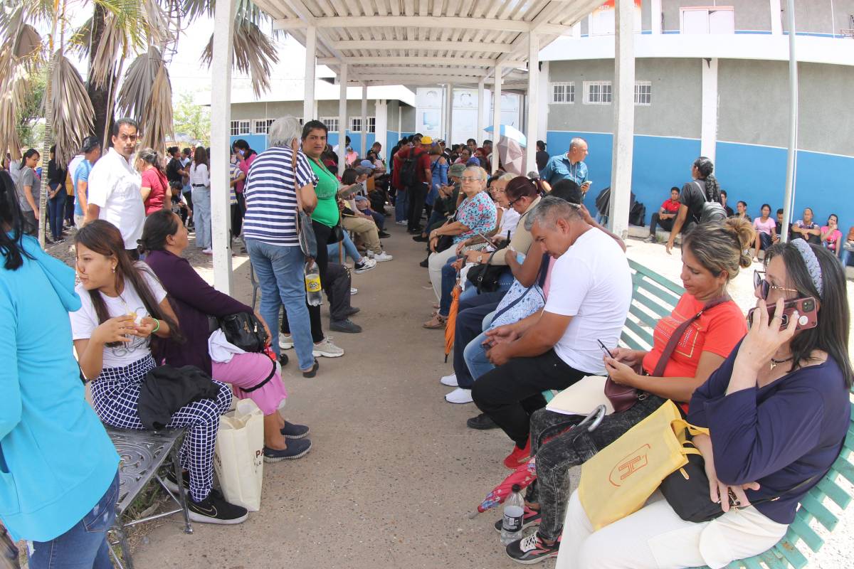 Usuarios del Saimen en Maturín aseguraron que la jornada de cedulación inició lenta y desorganizada