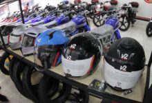 Concesionarios aseguran cumplimiento de normativas en la venta de motos