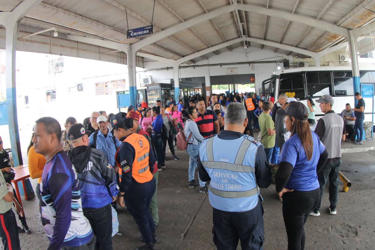 Continúa la gran afluencia de pasajeros en el Terminal de Maturín