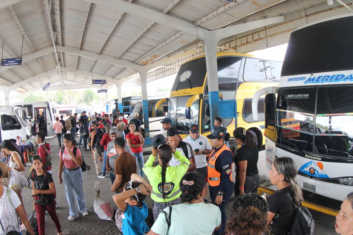 Temporadistas retornan a sus hogares.