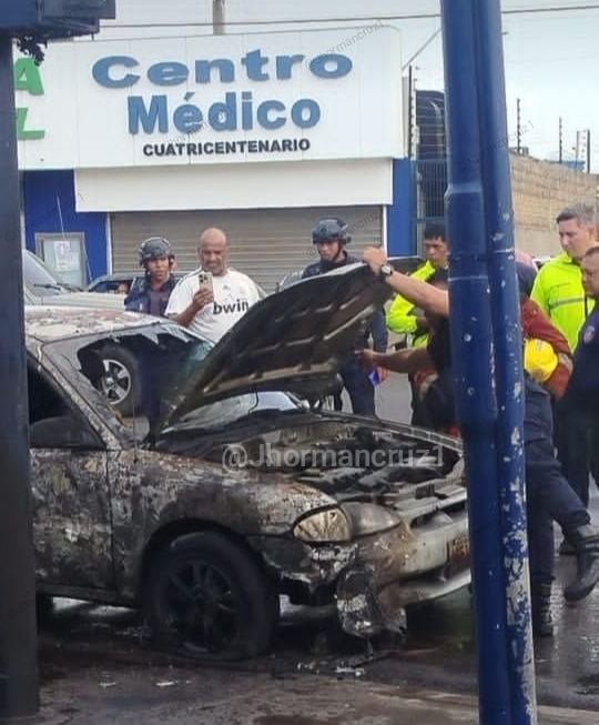 Un transformador explotó y el fuego cayó encima de un vehículo en Maracaibo