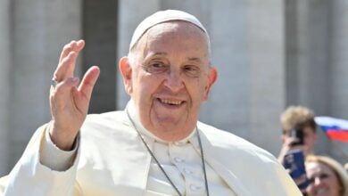 El Papa Francisco pasó una noche "tranquila" tras 23 días hospitalizado