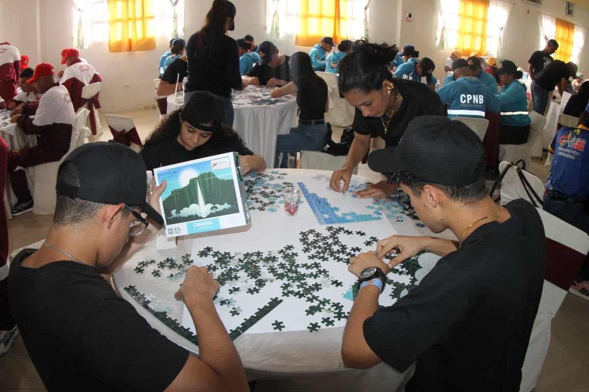 Alrededor de 300 personas participaron en Olimpiadas de Rompecabezas en Maturín