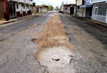 Piden asfaltada y reductor de velocidad en la calle La Periquera de 23 de Enero