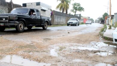 Alrededor de 20 años sin asfaltado tienen calles de Prados del Sur y Morichal