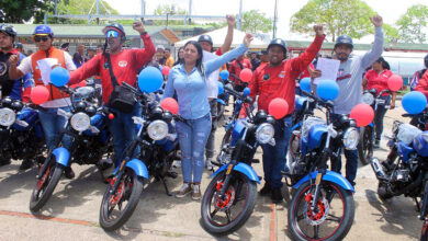 Entregan 30 motos a mototaxistas del estado Monagas