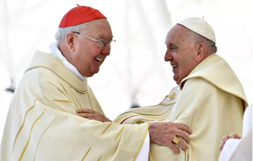 El cardenal estadounidense Kevin Farrell se desempeñará como Papa interino