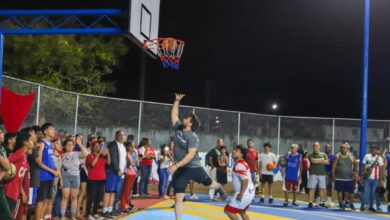 Entregan dos canchas de usos múltiples en el Complejo Paramaconi