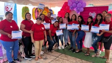 Entregan certificación de cursos artes y oficios a mujeres de Libertador