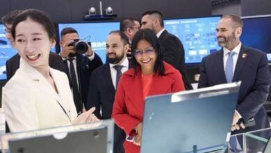 Vicepresidenta Rodríguez realiza encuentro estratégico con Lenovo en Shanghái