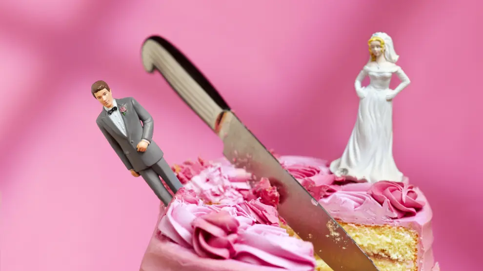 Un novio se fugó con su futura suegra diez días antes de su boda